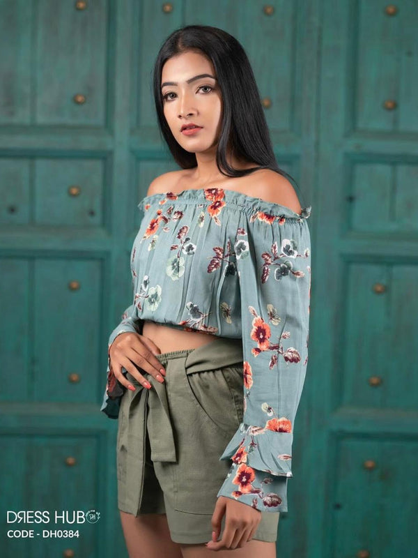 Kaalo off Shoulder Crop