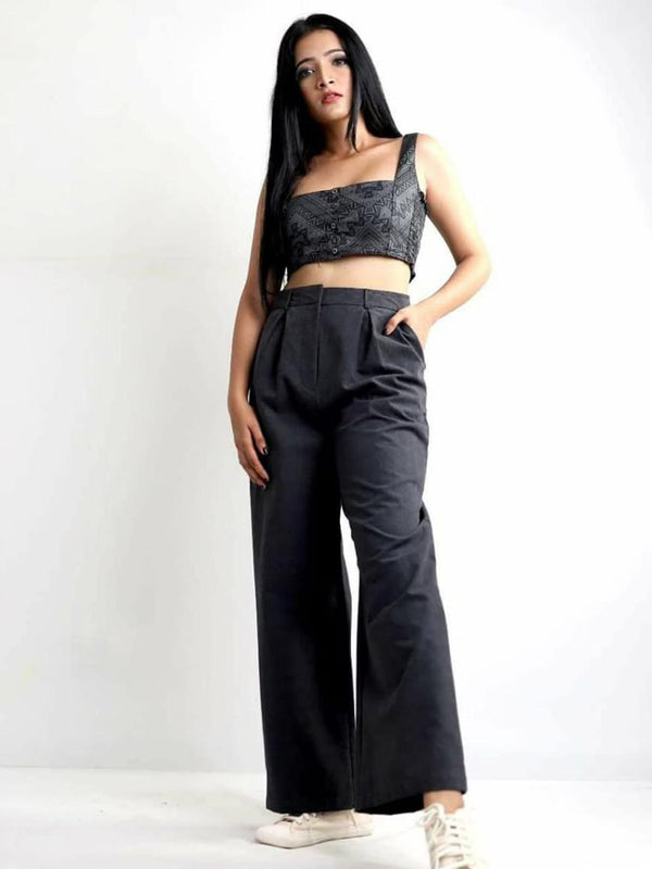 Gigi Sido Smoke Crop